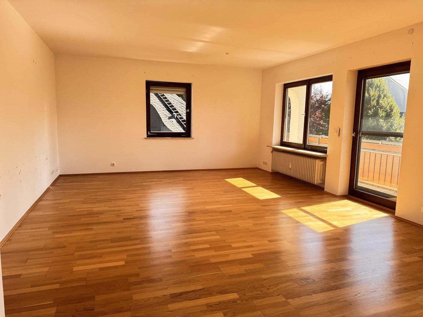 Prenájom bytu 3-izbový 100 m², Gröbenzell, Bavorsko Prenájom bytu 3-izbový 100 m², Gröbenzell, Bavorsko