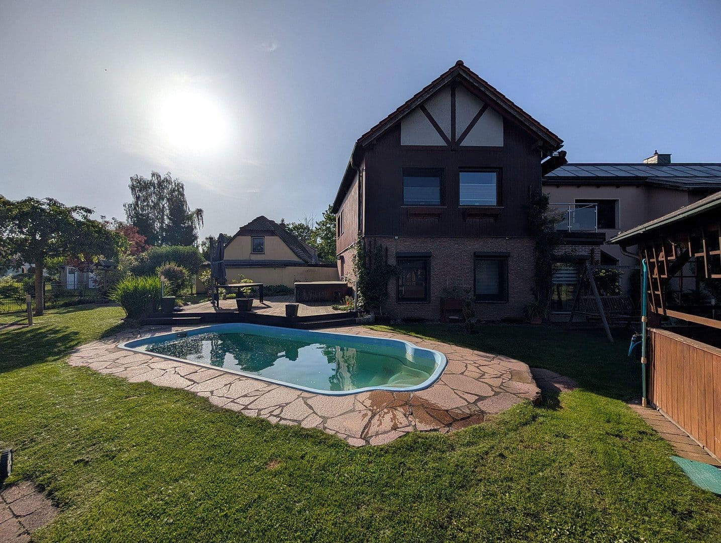 Predaj domu 240 m², pozemok 800 m², Schkopau, Sasko-Anhaltsko Predaj domu 240 m², pozemok 800 m², Schkopau, Sasko-Anhaltsko