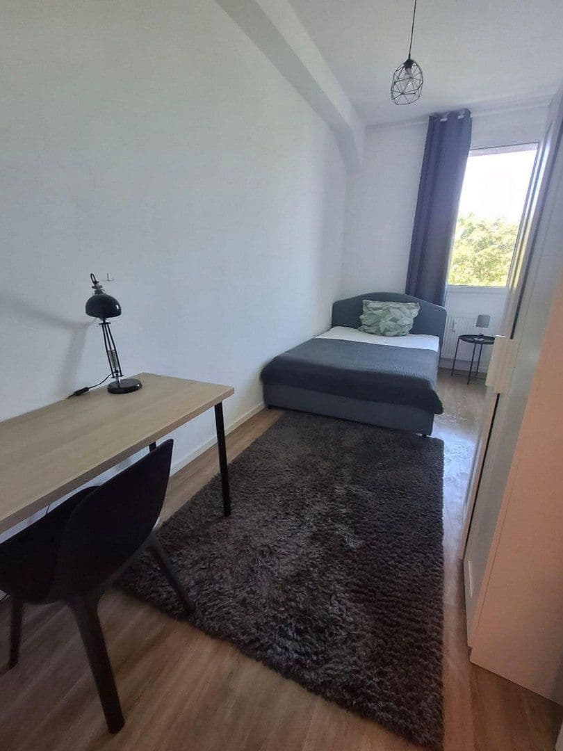 Prenájom bytu 1-izbový 18 m², Landsberger Str. 478, München/Pasing, Bavorsko Prenájom bytu 1-izbový 18 m², Landsberger Str. 478, München/Pasing, Bavorsko