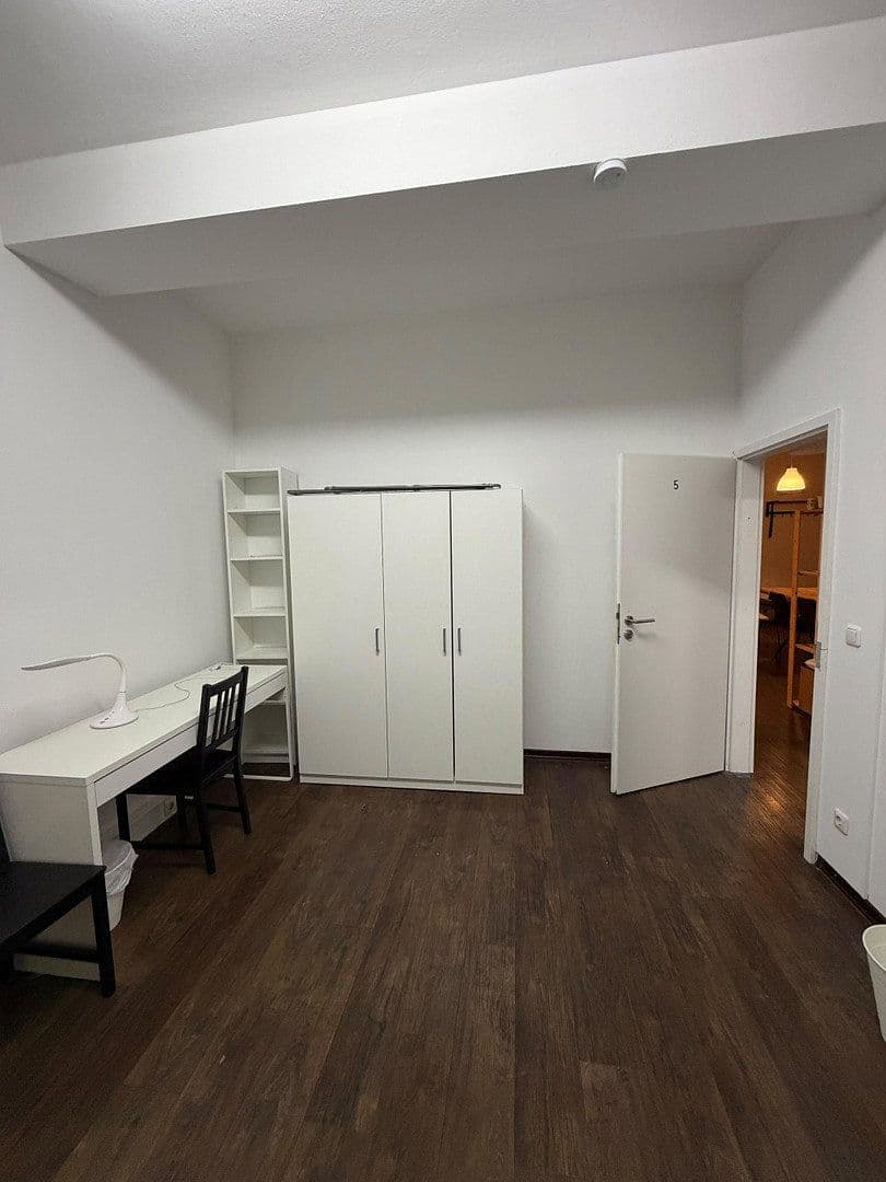 Prenájom bytu 1-izbový 18 m², Landsberger Str. 478, München/Pasing, Bavorsko Prenájom bytu 1-izbový 18 m², Landsberger Str. 478, München/Pasing, Bavorsko