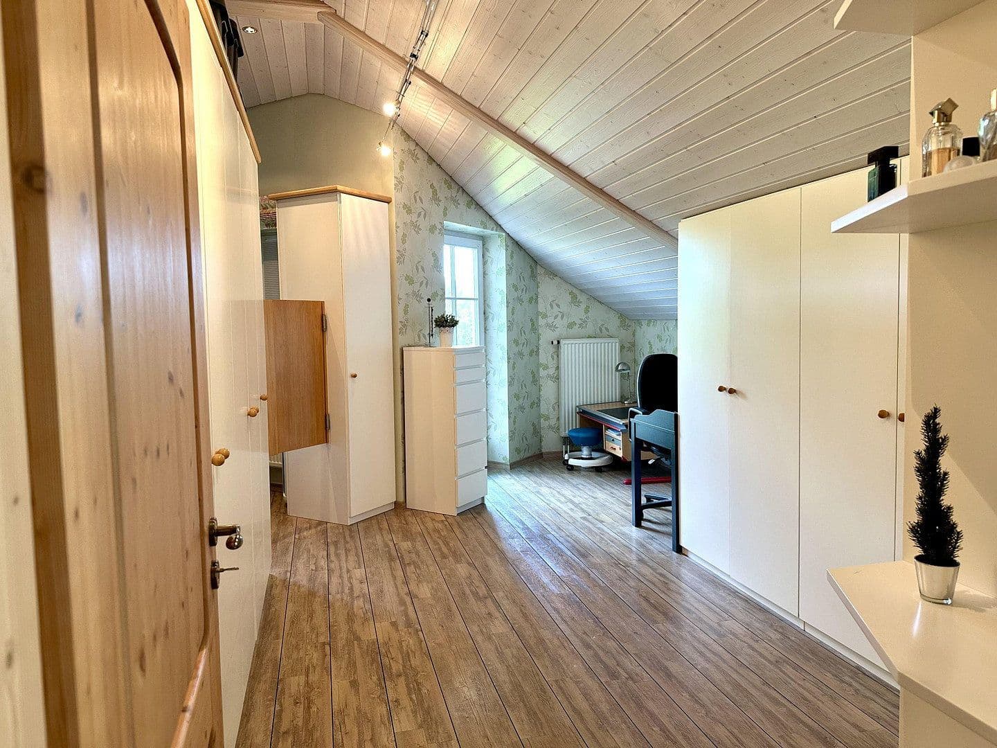 Predaj domu 209 m², pozemok 1.097 m², Oberstadion, Bádensko-Wurttembersko Predaj domu 209 m², pozemok 1.097 m², Oberstadion, Bádensko-Wurttembersko