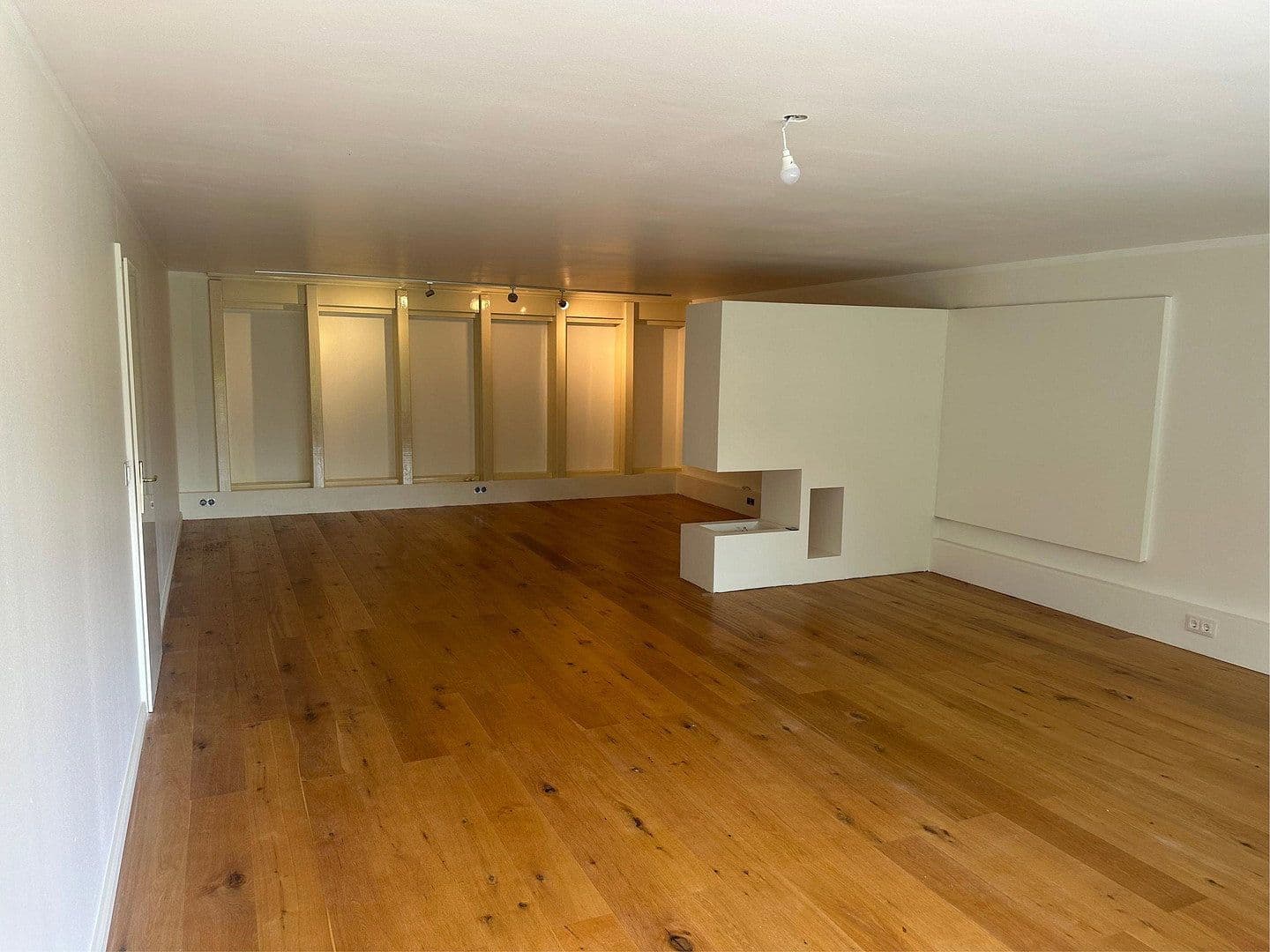 Prenájom bytu 2-izbový 130 m², Bendestorf, Dolné Sasko Prenájom bytu 2-izbový 130 m², Bendestorf, Dolné Sasko