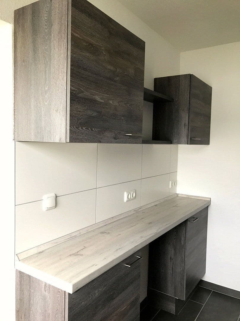 Prenájom bytu 3-izbový 65 m², Brunnenstr, 64, Koblenz - Stolzenfels Kripp, Porýnie-Falcko Prenájom bytu 3-izbový 65 m², Brunnenstr, 64, Koblenz - Stolzenfels Kripp, Porýnie-Falcko