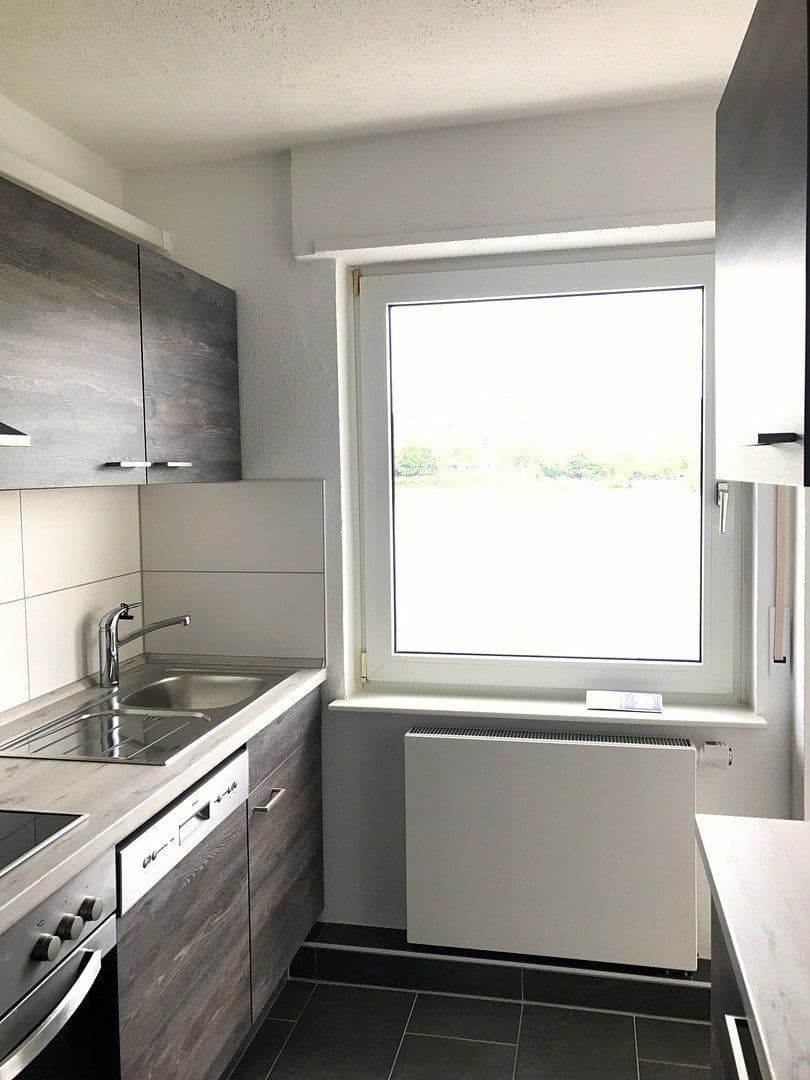 Prenájom bytu 3-izbový 65 m², Brunnenstr, 64, Koblenz - Stolzenfels Kripp, Porýnie-Falcko Prenájom bytu 3-izbový 65 m², Brunnenstr, 64, Koblenz - Stolzenfels Kripp, Porýnie-Falcko