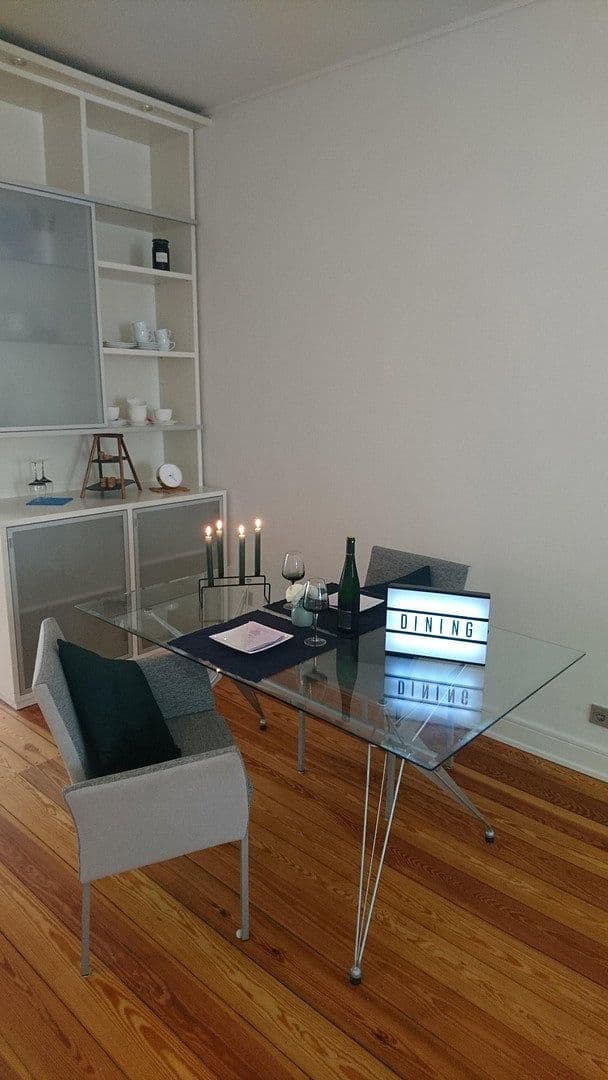 Prenájom bytu 3-izbový 110 m², Hamburg, Hamburg Prenájom bytu 3-izbový 110 m², Hamburg, Hamburg