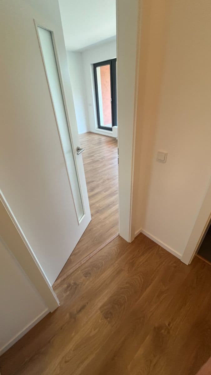 Prenájom bytu 1-izbový 35 m², Vyletalova, Praha, Praha Prenájom bytu 1-izbový 35 m², Vyletalova, Praha, Praha