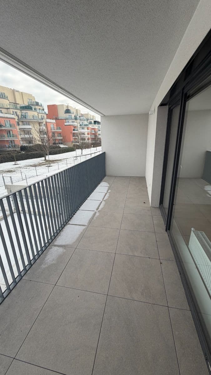 Prenájom bytu 1-izbový 35 m², Vyletalova, Praha, Praha Prenájom bytu 1-izbový 35 m², Vyletalova, Praha, Praha