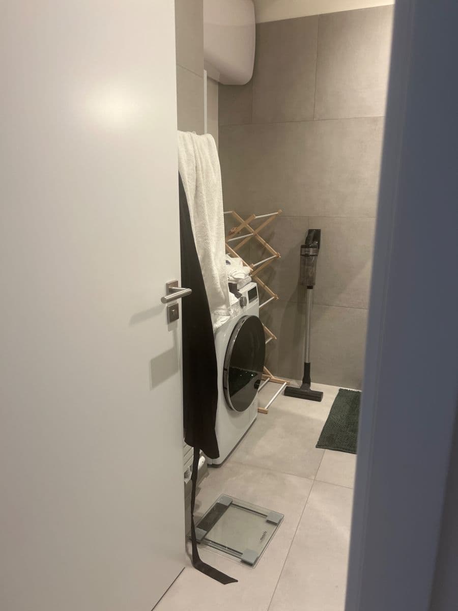 Prenájom bytu 2-izbový 48 m², Praha, Praha Prenájom bytu 2-izbový 48 m², Praha, Praha