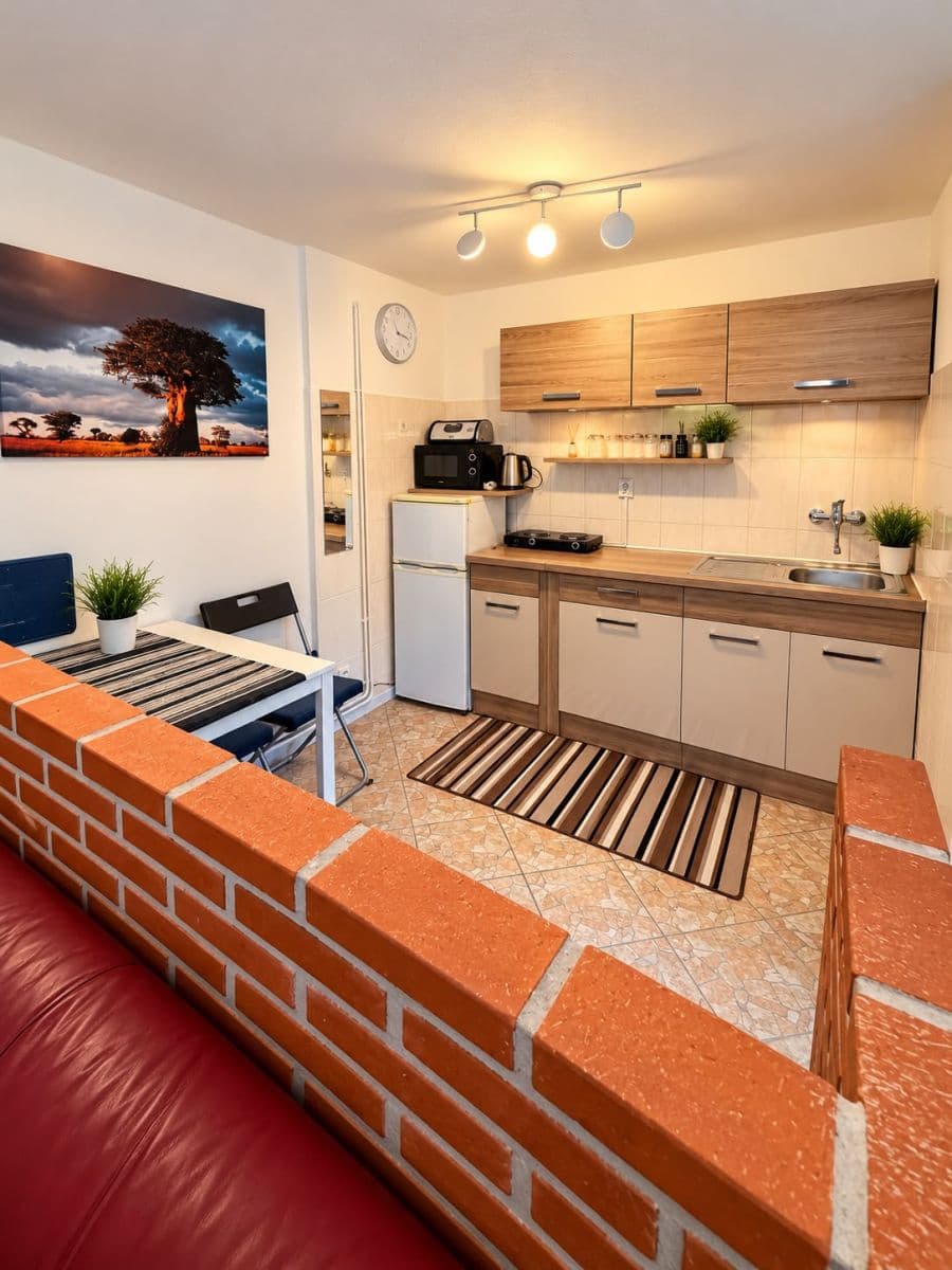 Prenájom bytu 1-izbový 30 m², Za Šmatlíkem, Praha, Praha Prenájom bytu 1-izbový 30 m², Za Šmatlíkem, Praha, Praha