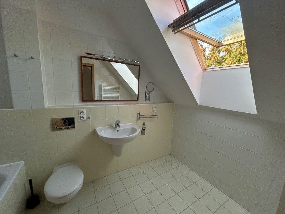 Prenájom bytu 2-izbový 60 m², K Náhonu, Praha, Praha Prenájom bytu 2-izbový 60 m², K Náhonu, Praha, Praha