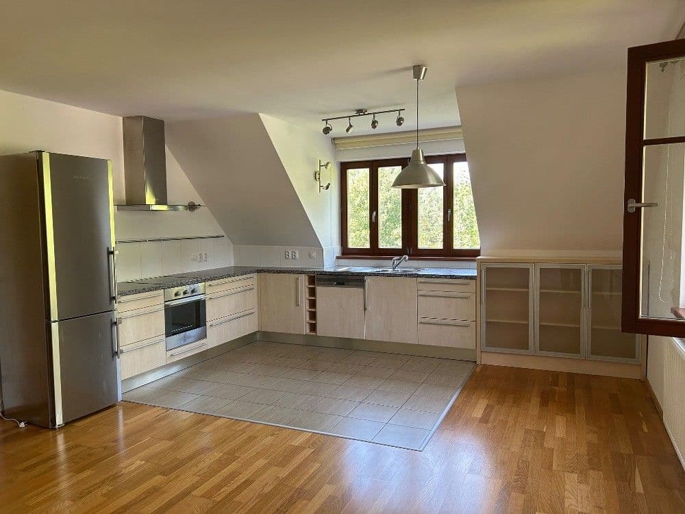 Prenájom bytu 2-izbový 60 m², K Náhonu, Praha, Praha Prenájom bytu 2-izbový 60 m², K Náhonu, Praha, Praha