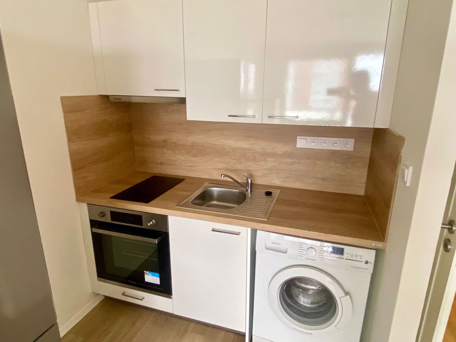 Prenájom bytu 1-izbový 28 m², Křivoklátská, Praha, Praha Prenájom bytu 1-izbový 28 m², Křivoklátská, Praha, Praha