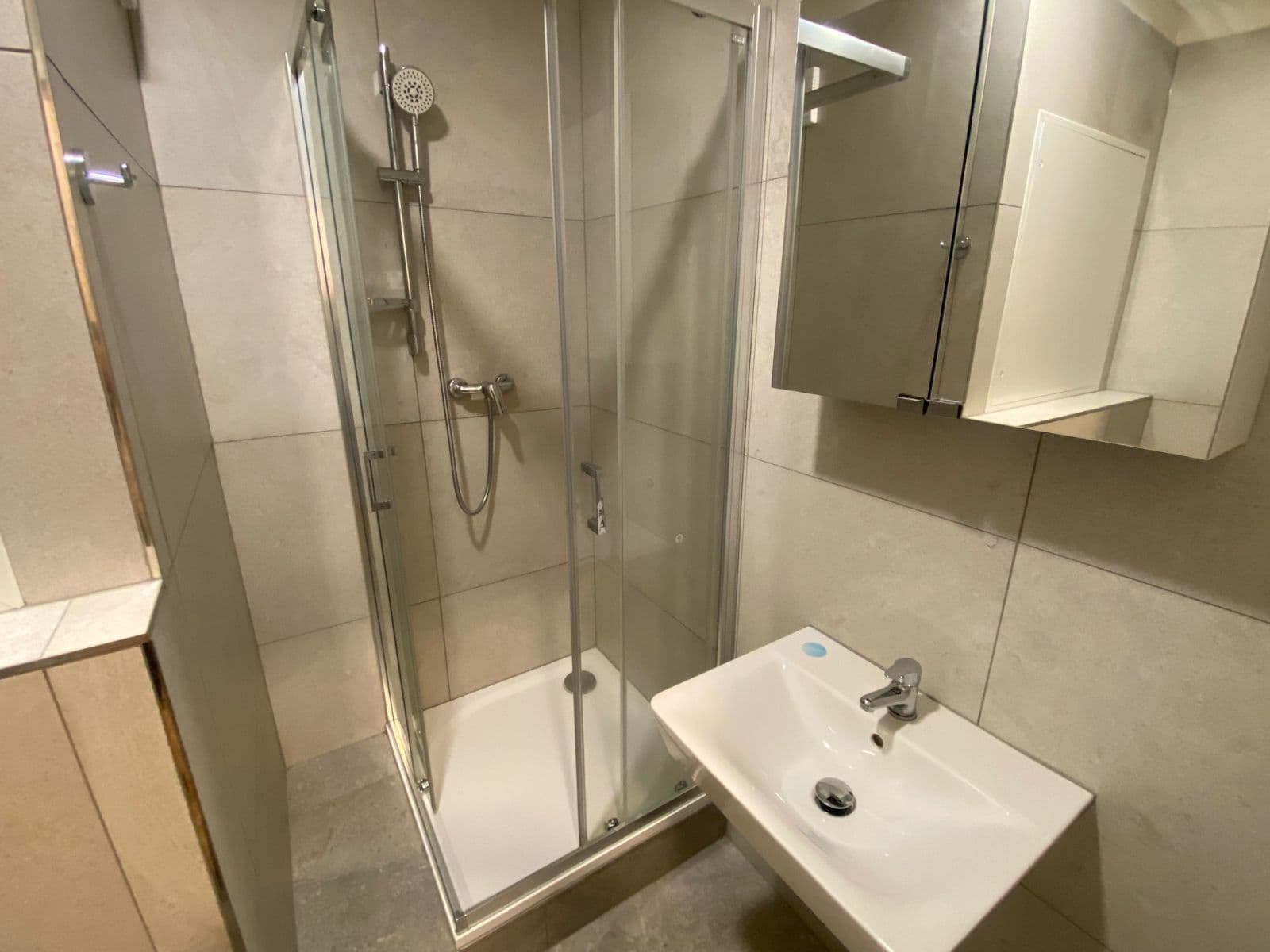 Prenájom bytu 1-izbový 28 m², Křivoklátská, Praha, Praha Prenájom bytu 1-izbový 28 m², Křivoklátská, Praha, Praha