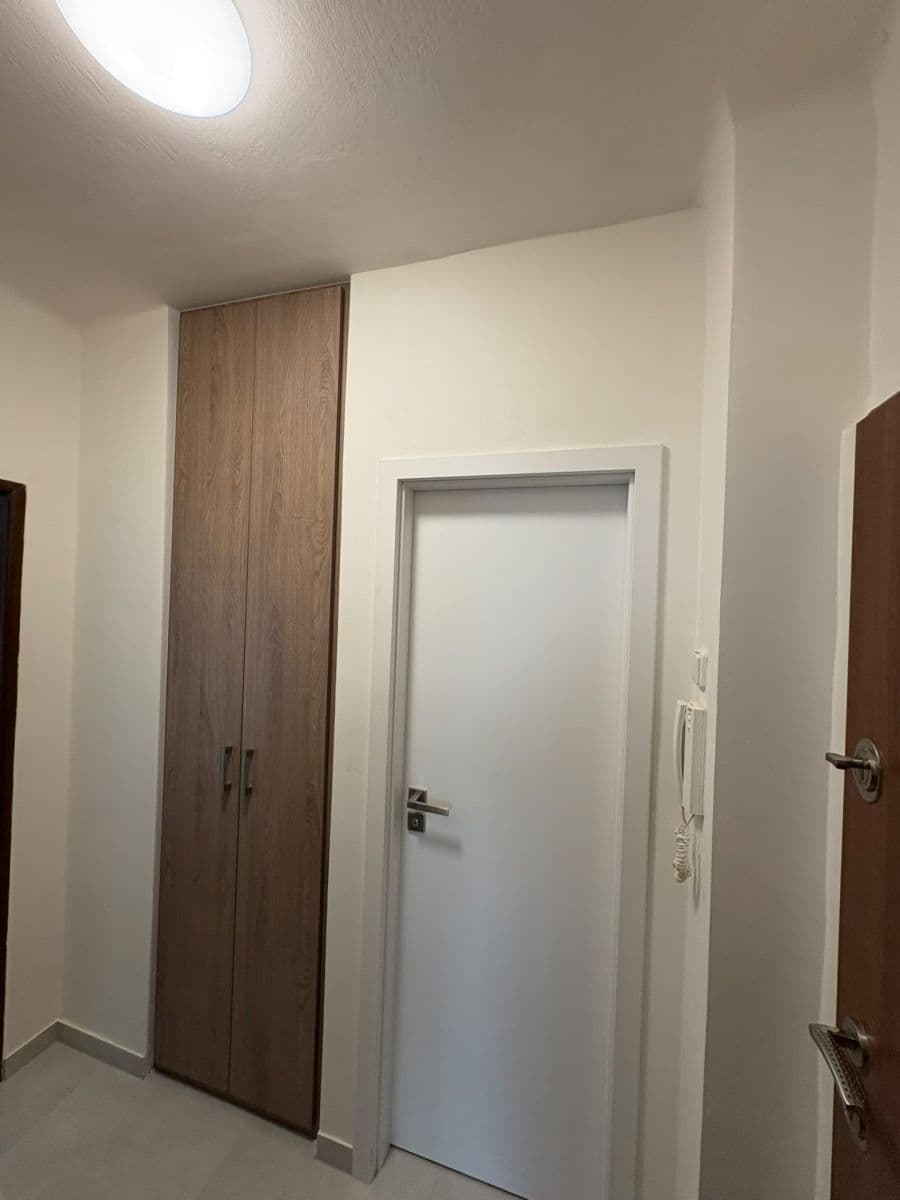 Predaj bytu 2-izbový 64 m², Karpatská, Praha, Praha Predaj bytu 2-izbový 64 m², Karpatská, Praha, Praha