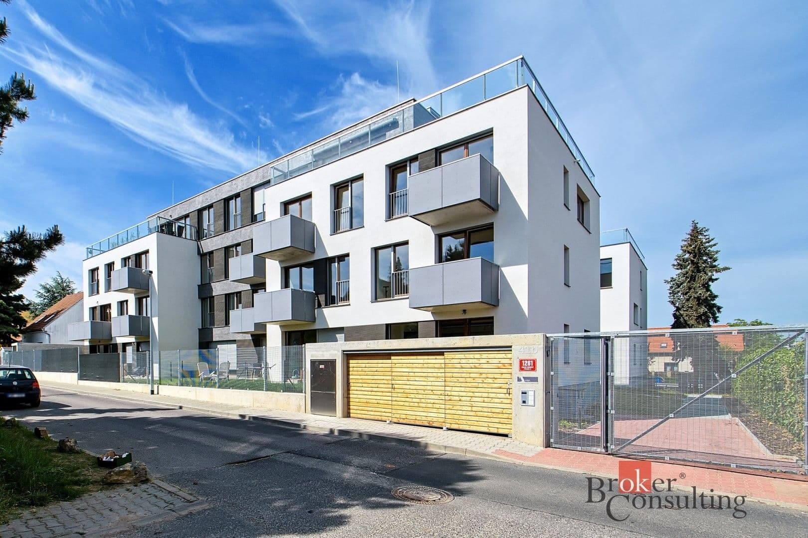 Prenájom garáže 12 m², Ústecká, Praha, Praha Prenájom garáže 12 m², Ústecká, Praha, Praha