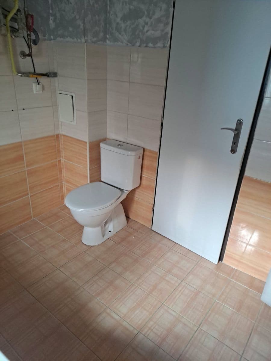Prenájom bytu 2-izbový 60 m², Husova, Třeboň, Jihočeský kraj Prenájom bytu 2-izbový 60 m², Husova, Třeboň, Jihočeský kraj