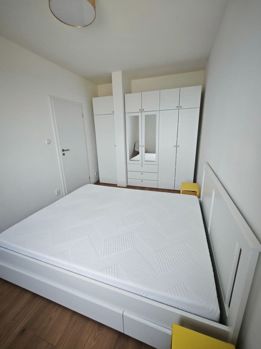 Prenájom bytu 2-izbový 54 m², Honzíkova, Praha, Praha Prenájom bytu 2-izbový 54 m², Honzíkova, Praha, Praha