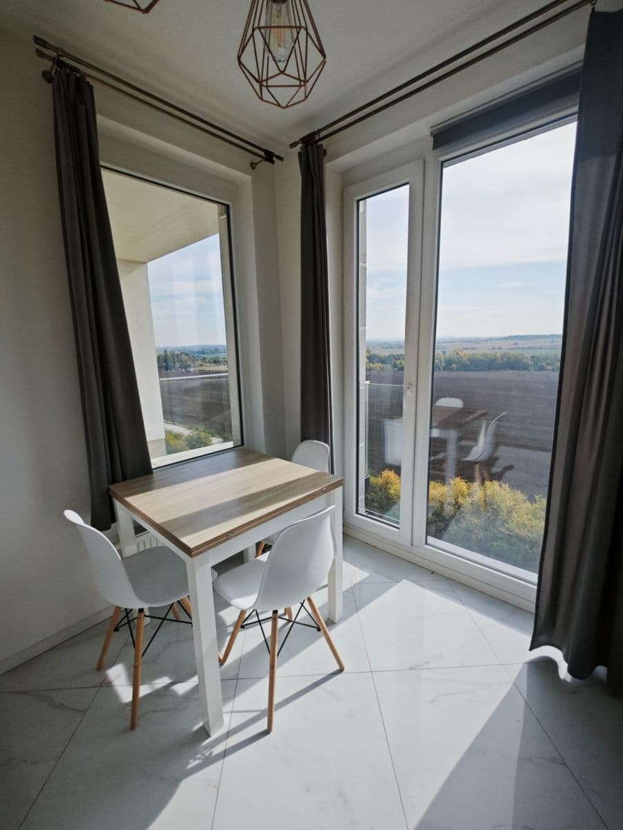 Prenájom bytu 2-izbový 54 m², Honzíkova, Praha, Praha Prenájom bytu 2-izbový 54 m², Honzíkova, Praha, Praha