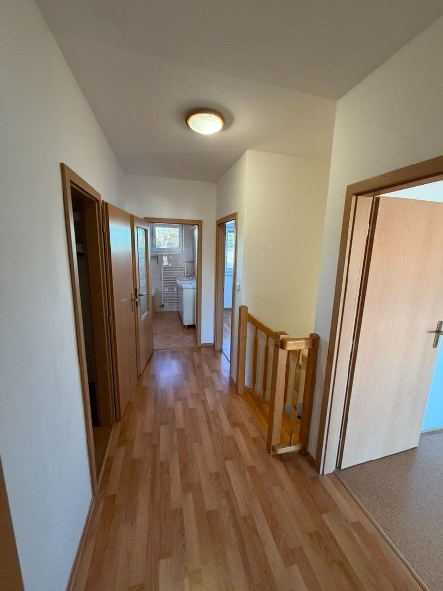 Prenájom bytu 4-izbový 100 m², Chlumova, Jihlava, Kraj Vysočina Prenájom bytu 4-izbový 100 m², Chlumova, Jihlava, Kraj Vysočina