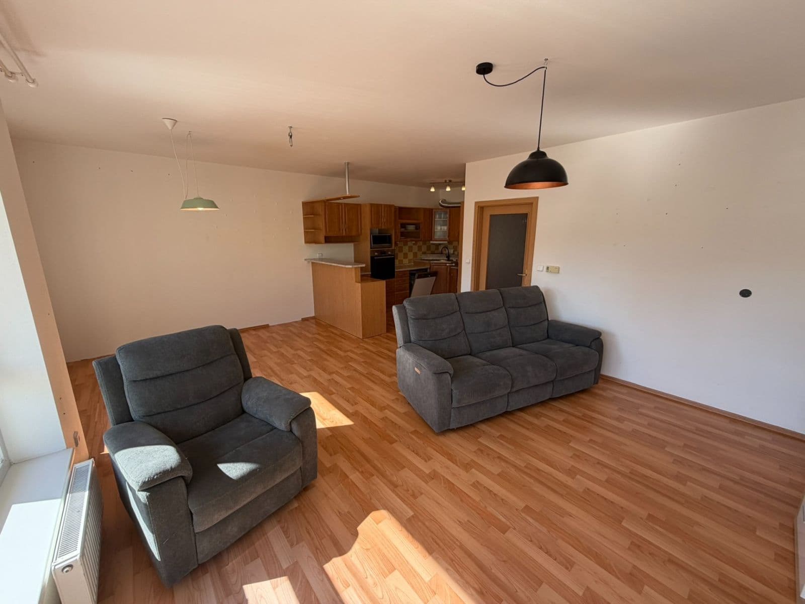 Prenájom bytu 4-izbový 100 m², Chlumova, Jihlava, Kraj Vysočina Prenájom bytu 4-izbový 100 m², Chlumova, Jihlava, Kraj Vysočina