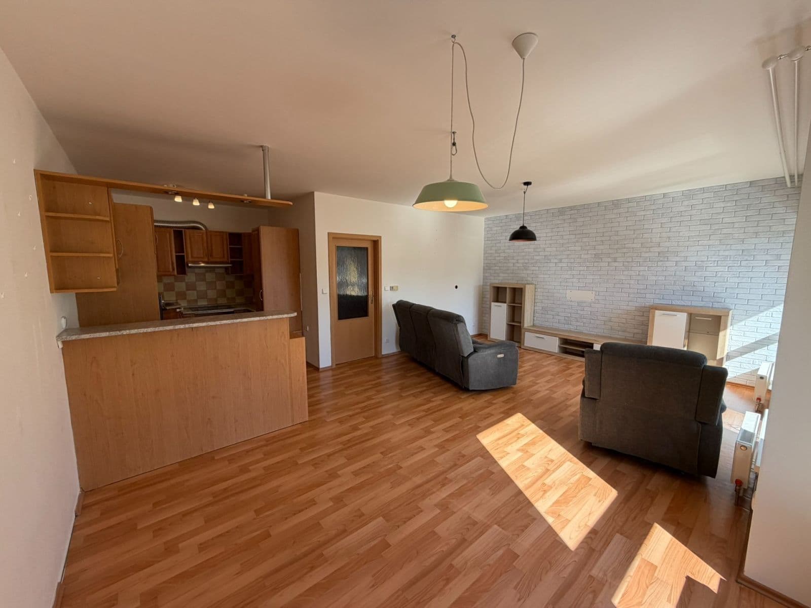 Prenájom bytu 4-izbový 100 m², Chlumova, Jihlava, Kraj Vysočina Prenájom bytu 4-izbový 100 m², Chlumova, Jihlava, Kraj Vysočina