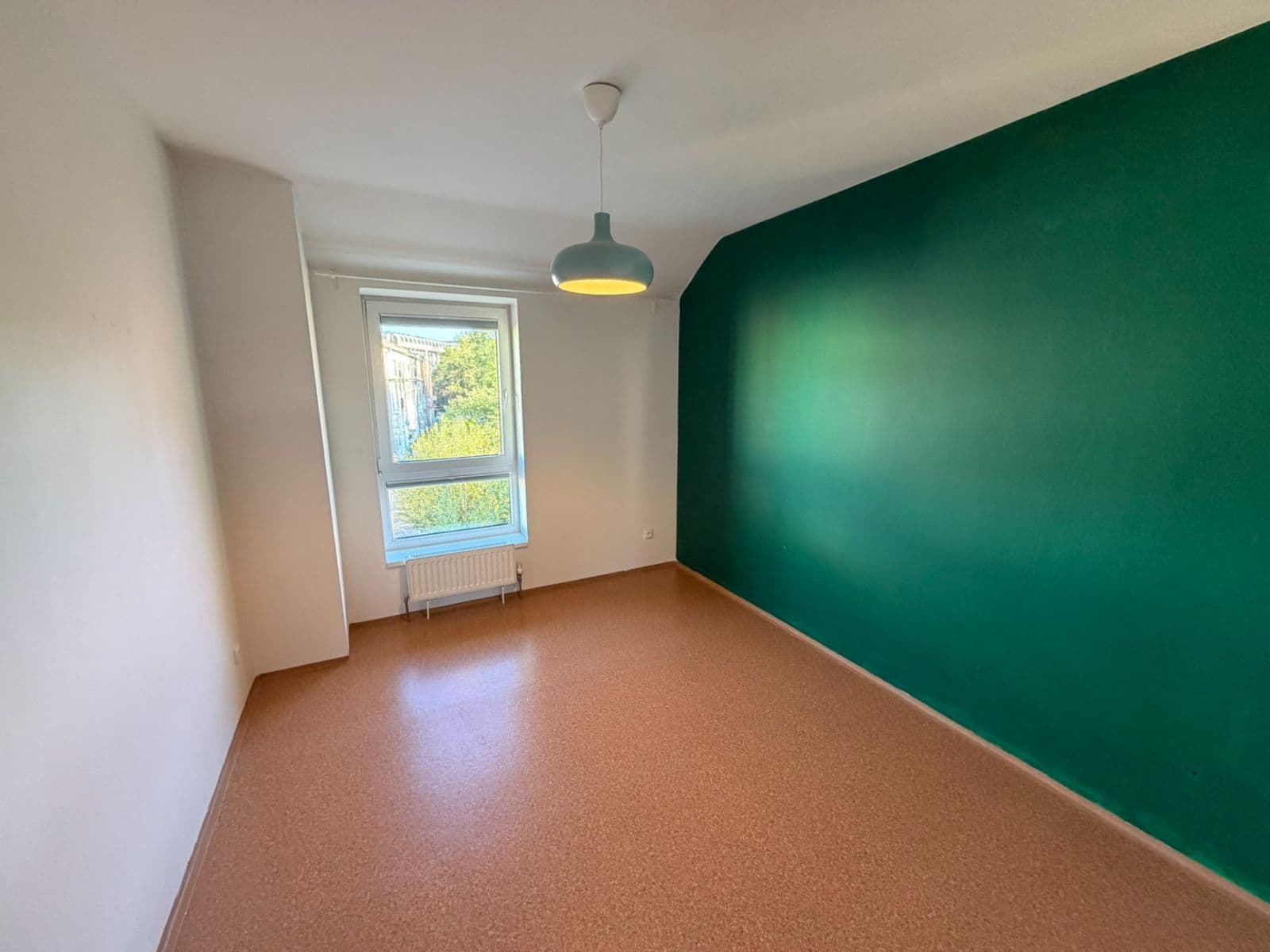 Prenájom bytu 4-izbový 100 m², Chlumova, Jihlava, Kraj Vysočina Prenájom bytu 4-izbový 100 m², Chlumova, Jihlava, Kraj Vysočina