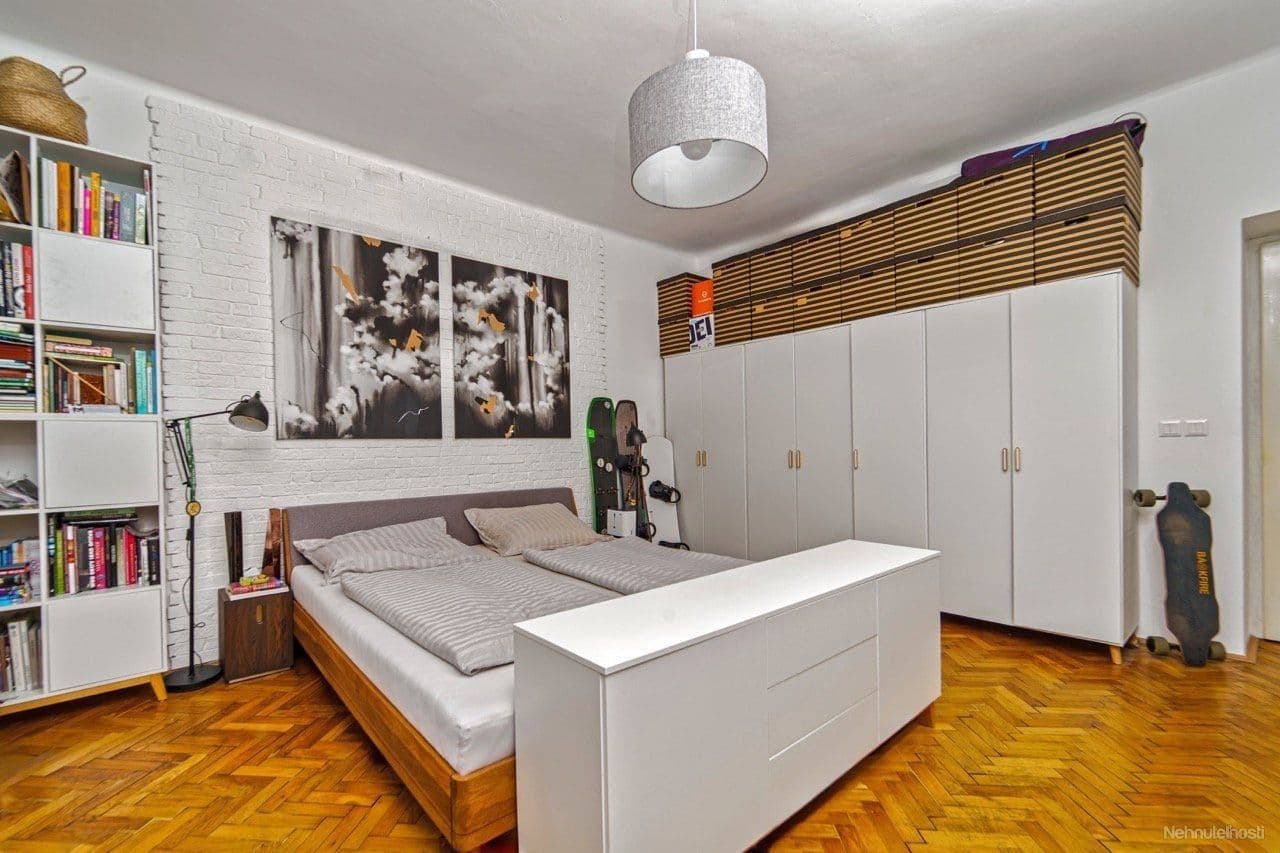 Prenájom bytu 2-izbový 63 m², Republiky, Žilina, Žilinský kraj Prenájom bytu 2-izbový 63 m², Republiky, Žilina, Žilinský kraj