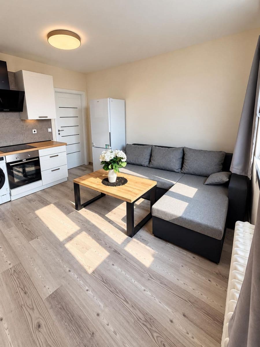 Prenájom bytu 2-izbový 36 m², Železničářská, Česká Lípa, Liberecký kraj Prenájom bytu 2-izbový 36 m², Železničářská, Česká Lípa, Liberecký kraj