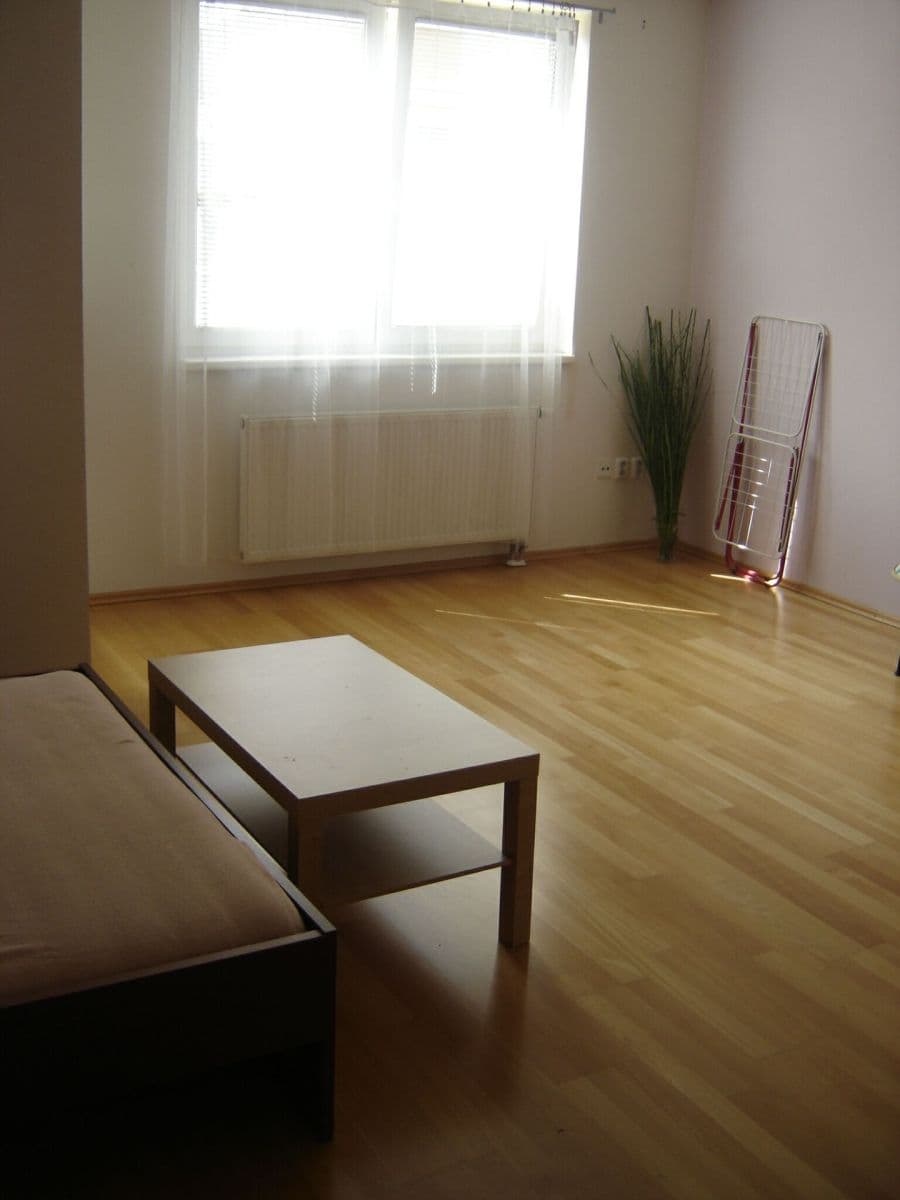 Prenájom bytu 1-izbový 45 m², Na Palouku, Praha, Praha Prenájom bytu 1-izbový 45 m², Na Palouku, Praha, Praha