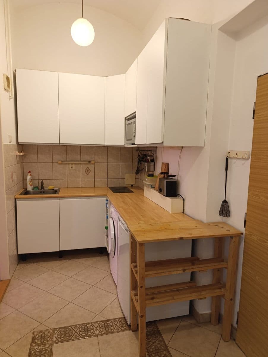 Prenájom bytu 2-izbový 43 m², Sudoměřská, Praha, Praha Prenájom bytu 2-izbový 43 m², Sudoměřská, Praha, Praha