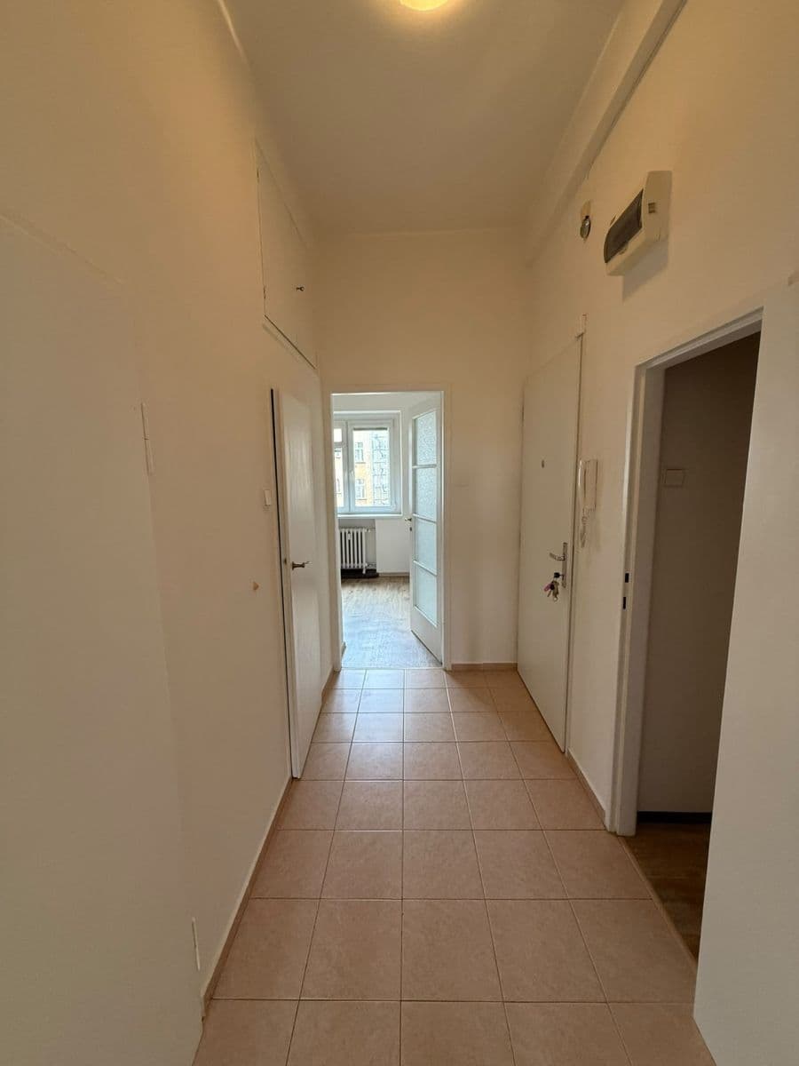 Prenájom bytu 1-izbový 35 m², Ondříčkova, Praha, Praha Prenájom bytu 1-izbový 35 m², Ondříčkova, Praha, Praha