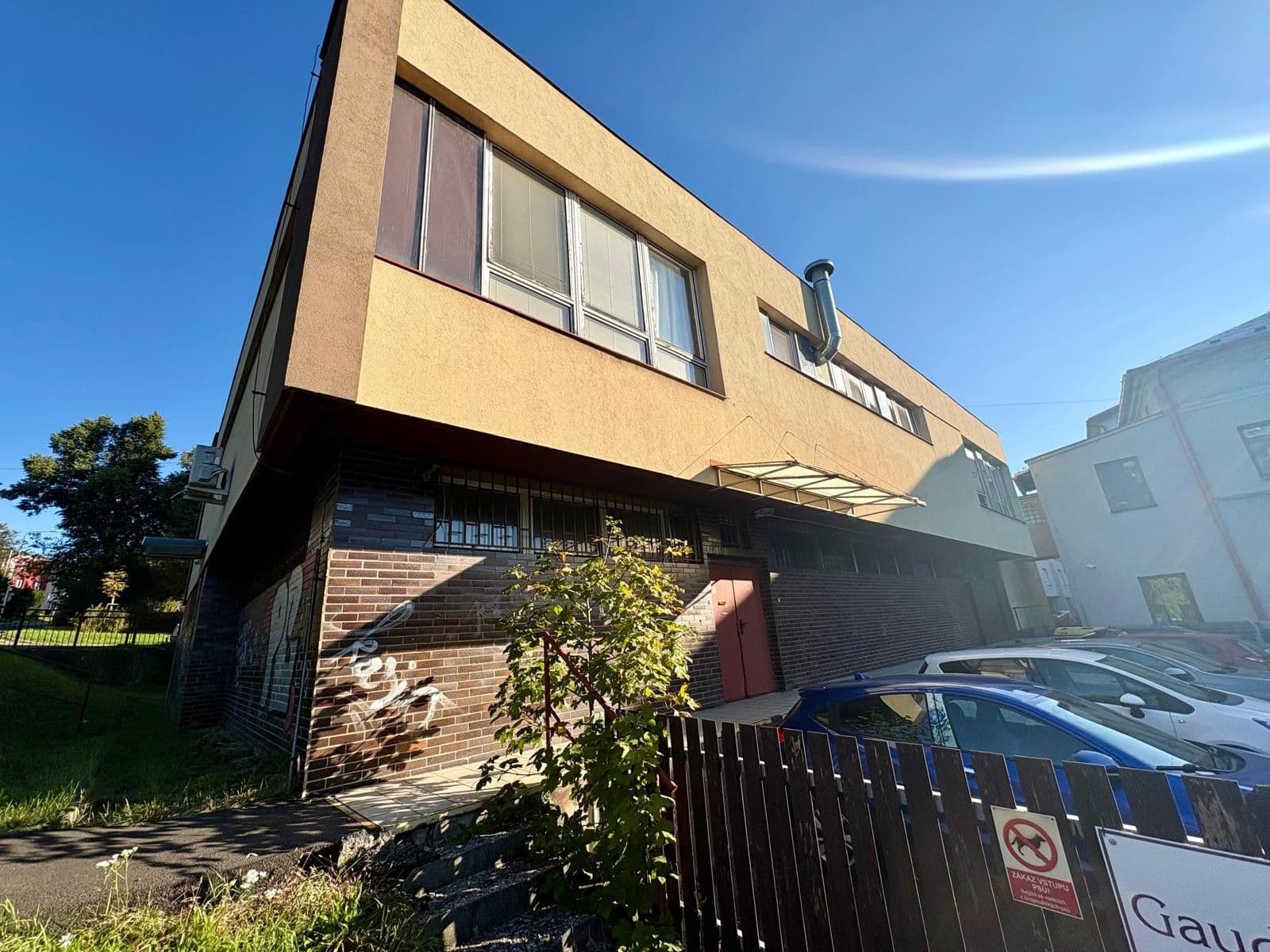 Predaj nebytového priestoru 1.056 m², Na Aleji, Frýdek-Místek, Moravskoslezský kraj Predaj nebytového priestoru 1.056 m², Na Aleji, Frýdek-Místek, Moravskoslezský kraj