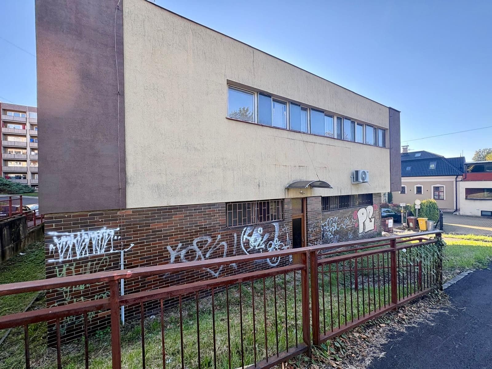 Predaj nebytového priestoru 1.056 m², Na Aleji, Frýdek-Místek, Moravskoslezský kraj Predaj nebytového priestoru 1.056 m², Na Aleji, Frýdek-Místek, Moravskoslezský kraj