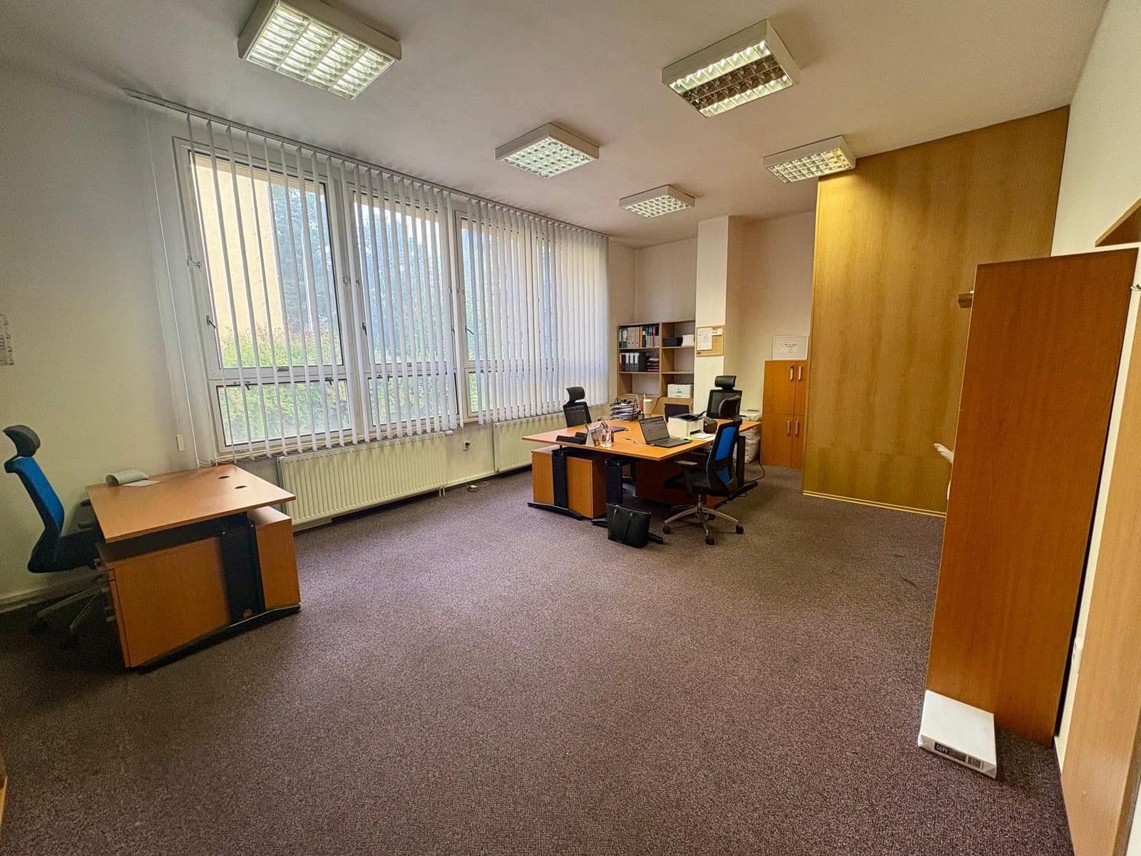 Predaj nebytového priestoru 1.056 m², Na Aleji, Frýdek-Místek, Moravskoslezský kraj Predaj nebytového priestoru 1.056 m², Na Aleji, Frýdek-Místek, Moravskoslezský kraj