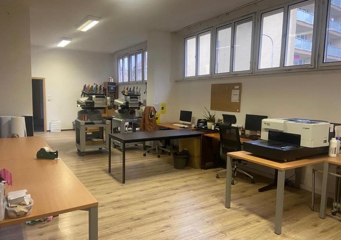 Predaj nebytového priestoru 1.056 m², Na Aleji, Frýdek-Místek, Moravskoslezský kraj Predaj nebytového priestoru 1.056 m², Na Aleji, Frýdek-Místek, Moravskoslezský kraj