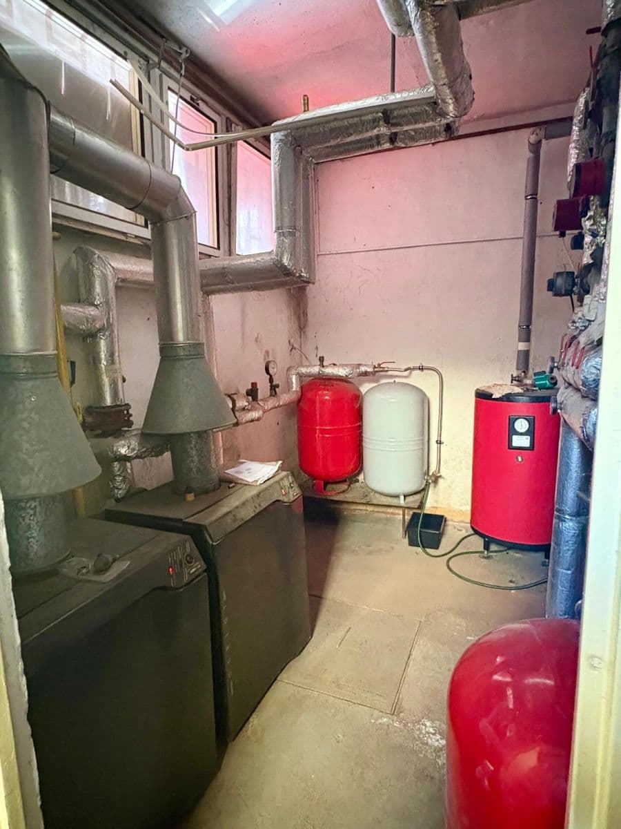 Predaj nebytového priestoru 1.056 m², Na Aleji, Frýdek-Místek, Moravskoslezský kraj Predaj nebytového priestoru 1.056 m², Na Aleji, Frýdek-Místek, Moravskoslezský kraj