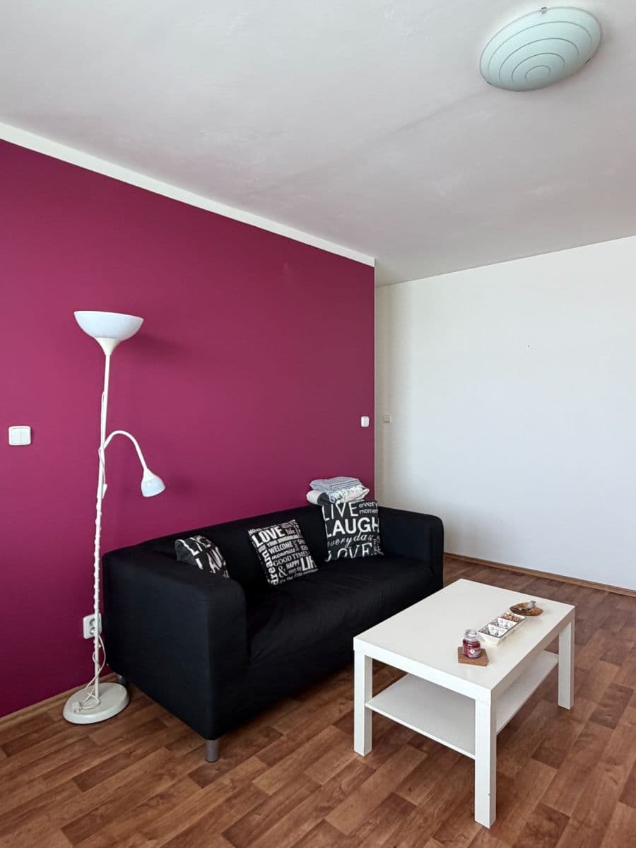 Prenájom bytu 2-izbový 46 m², sídl. V Zátiší, Kralupy nad Vltavou, Středočeský kraj Prenájom bytu 2-izbový 46 m², sídl. V Zátiší, Kralupy nad Vltavou, Středočeský kraj