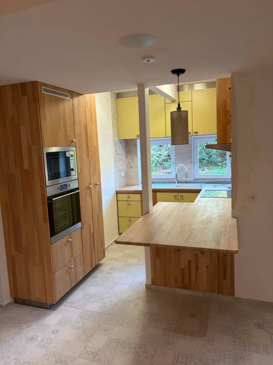 Prenájom bytu 3-izbový 75 m², Krhanice, Středočeský kraj Prenájom bytu 3-izbový 75 m², Krhanice, Středočeský kraj