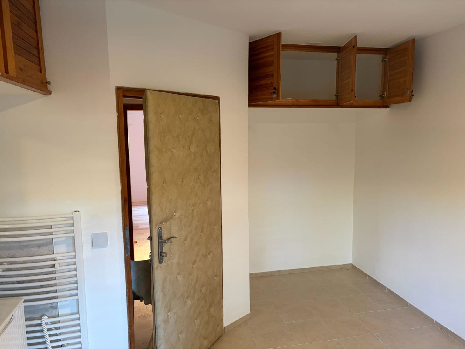 Prenájom bytu 3-izbový 75 m², Krhanice, Středočeský kraj Prenájom bytu 3-izbový 75 m², Krhanice, Středočeský kraj