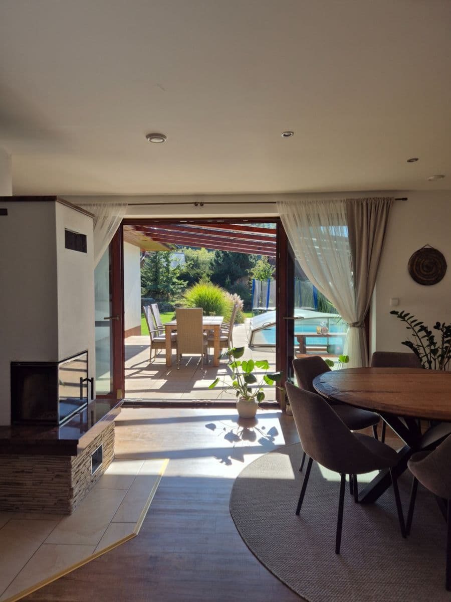 Predaj bytu 5-izbový 185 m², Frýdek-Místek, Moravskoslezský kraj Predaj bytu 5-izbový 185 m², Frýdek-Místek, Moravskoslezský kraj