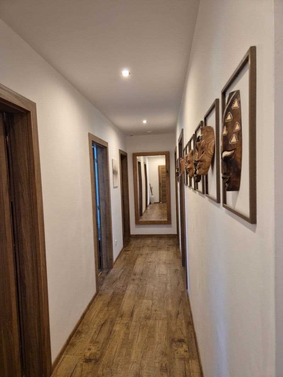 Predaj bytu 5-izbový 185 m², Frýdek-Místek, Moravskoslezský kraj Predaj bytu 5-izbový 185 m², Frýdek-Místek, Moravskoslezský kraj