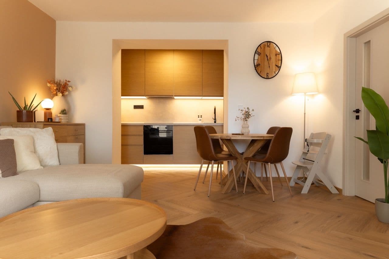 Predaj bytu 2-izbový 50 m², Špindlerův Mlýn, Královéhradecký kraj Predaj bytu 2-izbový 50 m², Špindlerův Mlýn, Královéhradecký kraj
