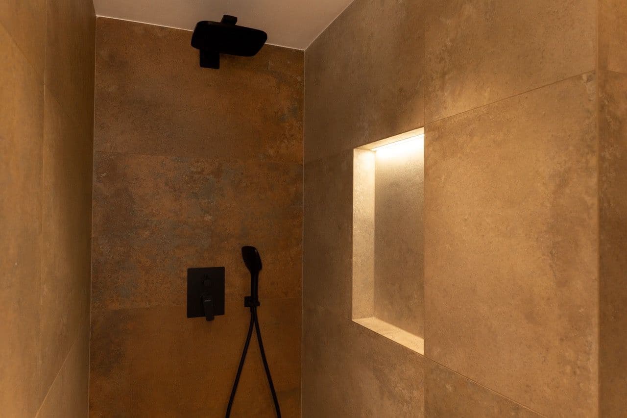 Predaj bytu 2-izbový 50 m², Špindlerův Mlýn, Královéhradecký kraj Predaj bytu 2-izbový 50 m², Špindlerův Mlýn, Královéhradecký kraj