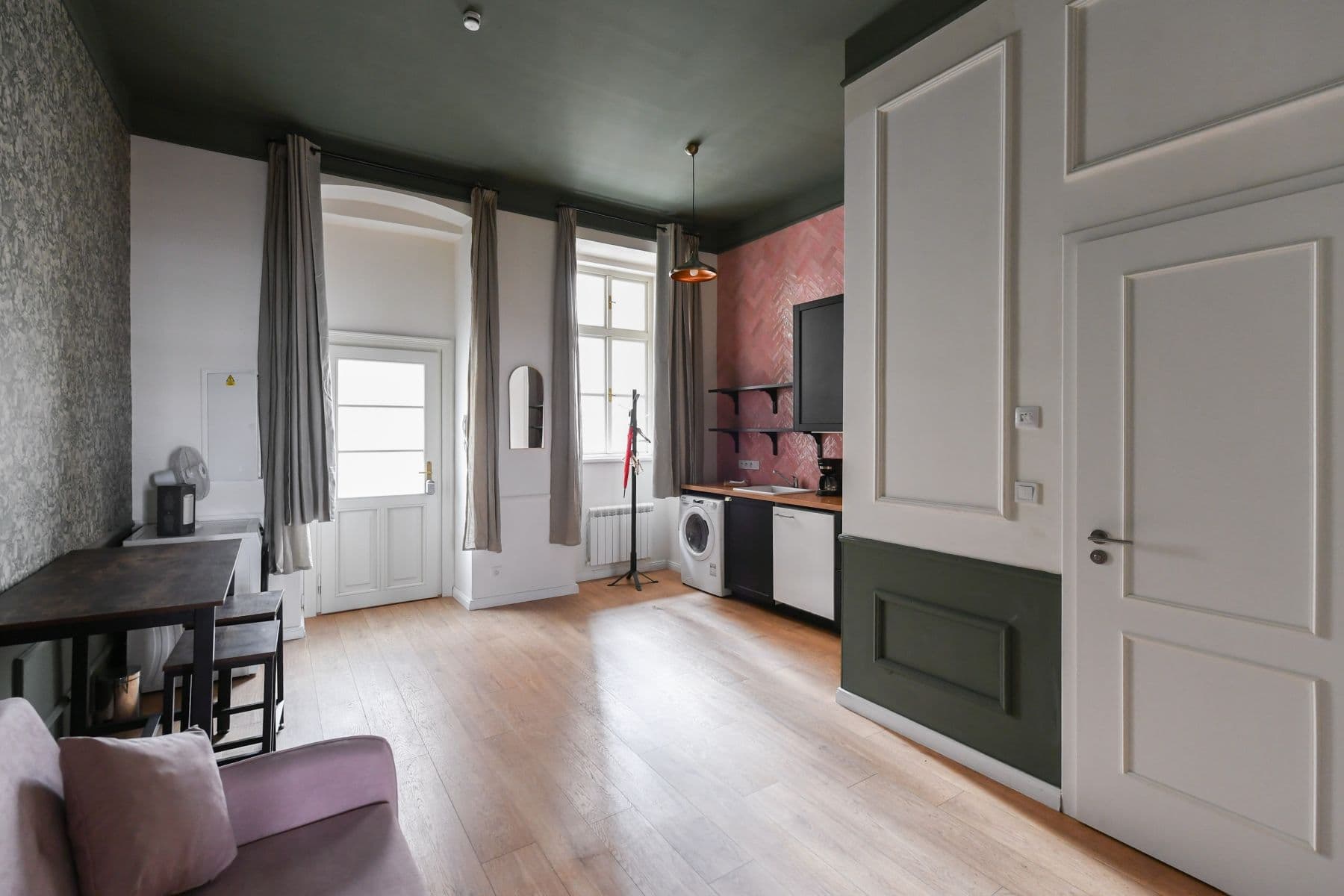 Prenájom bytu 61 m², Žitná, Praha, Praha Prenájom bytu 61 m², Žitná, Praha, Praha