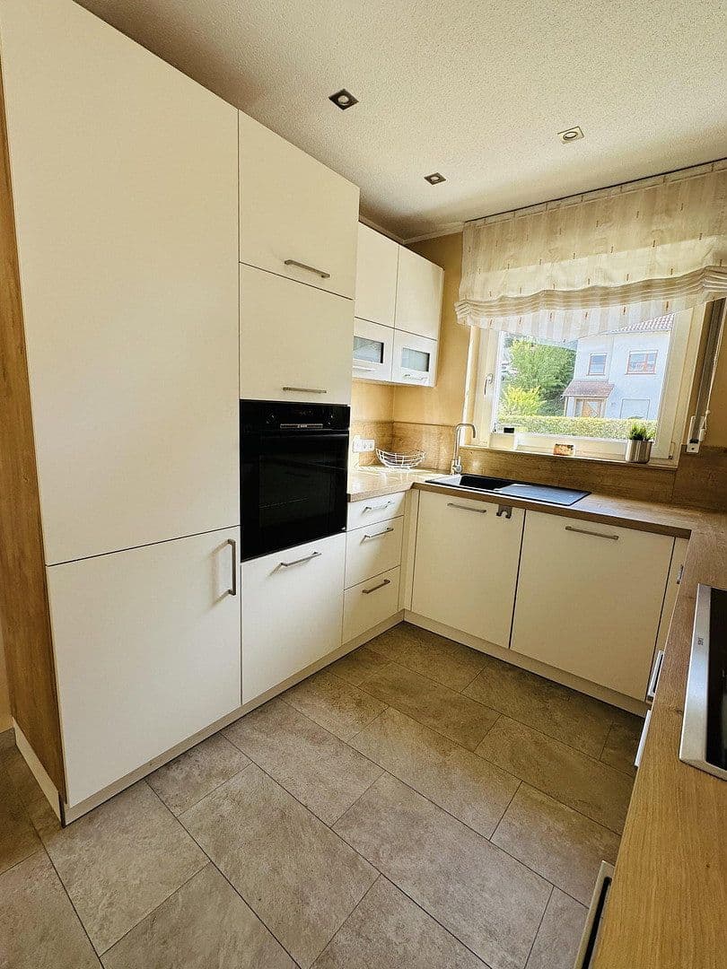 Predaj domu 243 m², pozemok 904 m², Merzig, Sársko Predaj domu 243 m², pozemok 904 m², Merzig, Sársko