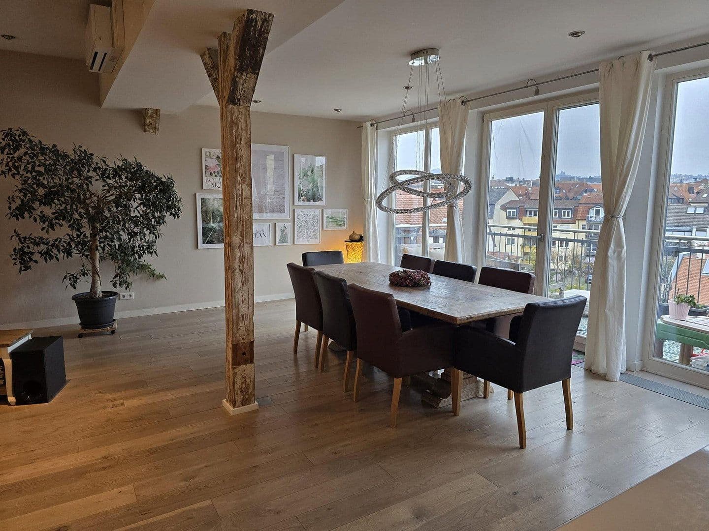Prenájom bytu 4-izbový 235 m², Am Rosengarten 20, Fulda, Hesensko Prenájom bytu 4-izbový 235 m², Am Rosengarten 20, Fulda, Hesensko