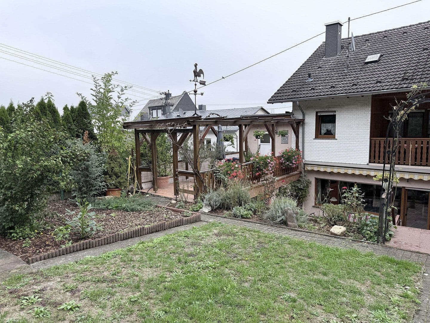 Predaj domu 119 m², pozemok 540 m², Weißenthurm, Porýnie-Falcko Predaj domu 119 m², pozemok 540 m², Weißenthurm, Porýnie-Falcko