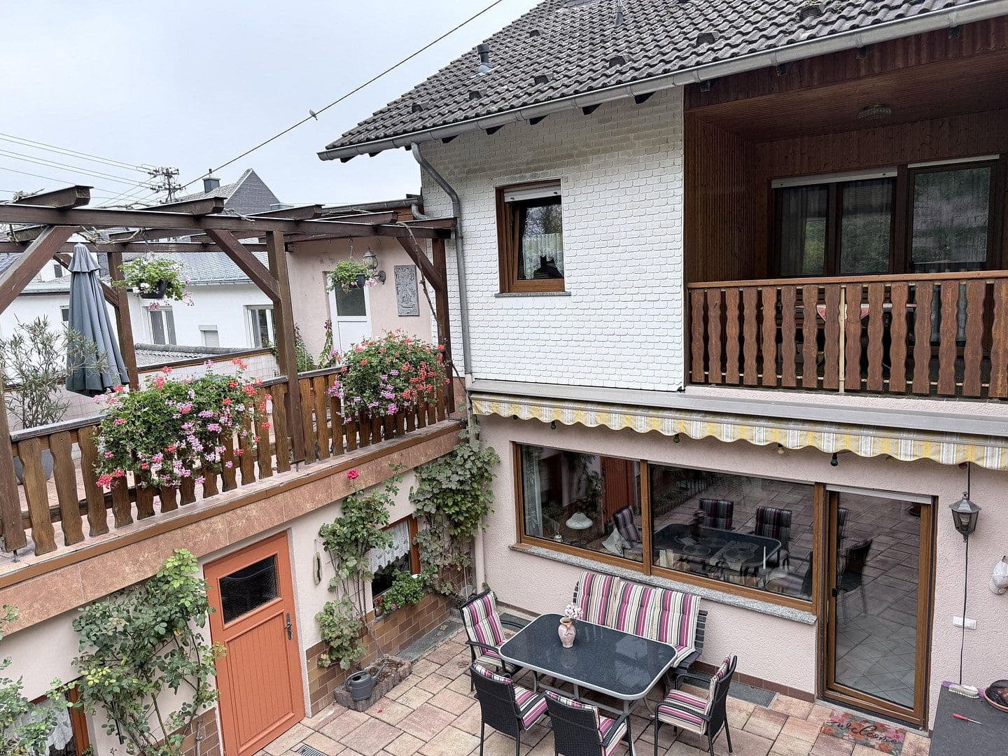 Predaj domu 119 m², pozemok 540 m², Weißenthurm, Porýnie-Falcko Predaj domu 119 m², pozemok 540 m², Weißenthurm, Porýnie-Falcko