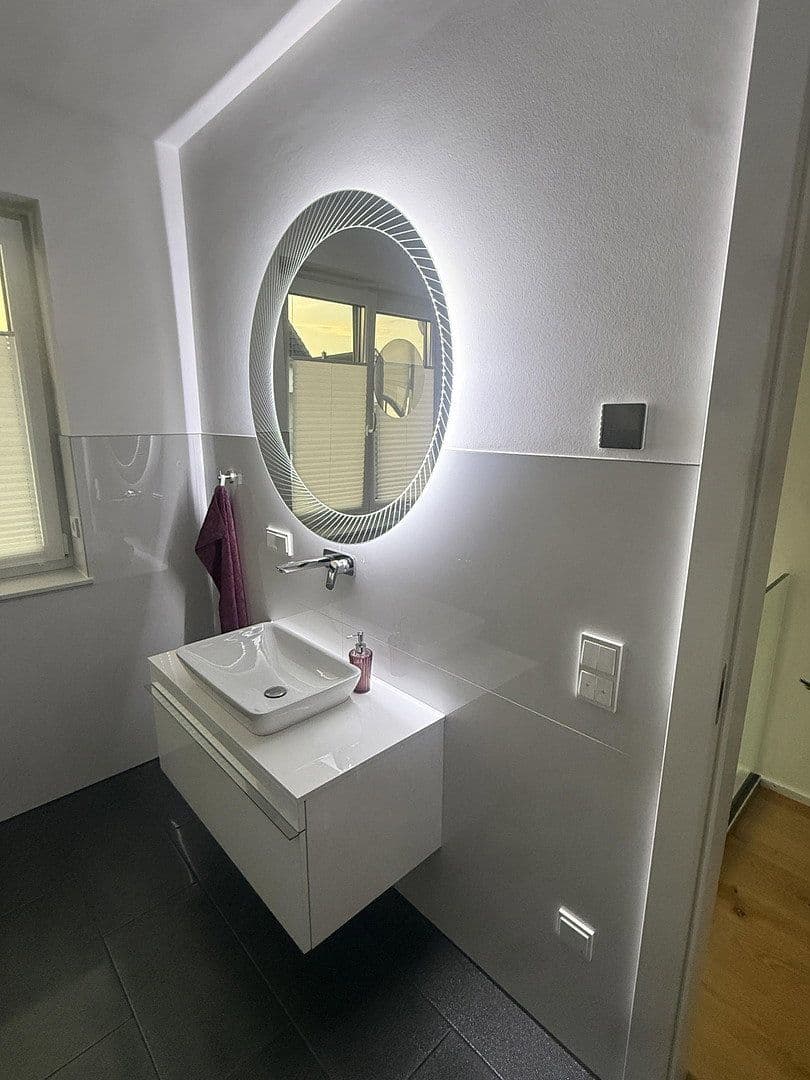 Predaj domu 192 m², pozemok 323 m², Schifferstadt, Porýnie-Falcko Predaj domu 192 m², pozemok 323 m², Schifferstadt, Porýnie-Falcko