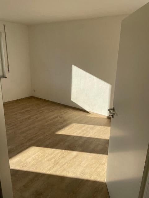 Prenájom bytu 2-izbový 68 m², Falkensee, Brandenbursko Prenájom bytu 2-izbový 68 m², Falkensee, Brandenbursko